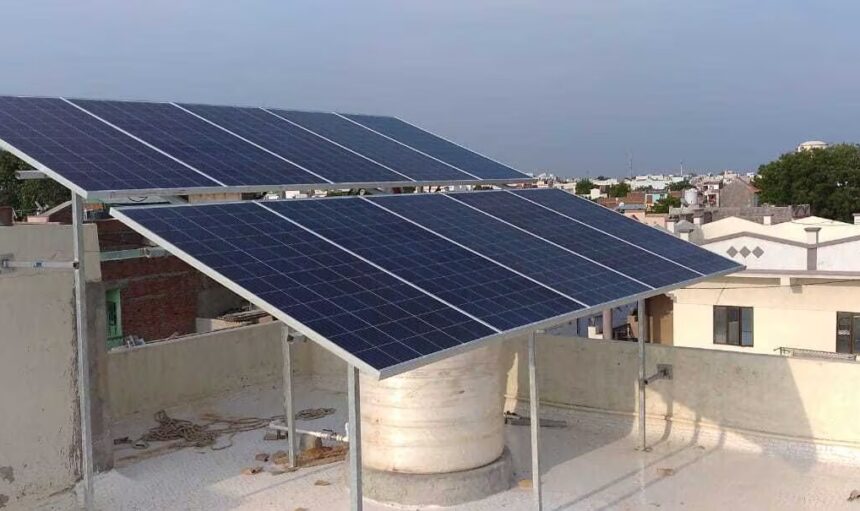 residential-solar-rooftop-system-2015542727-idbag0zq